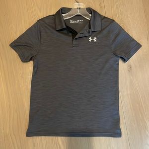 Under Armour Boys Collared Short Sleeved Grey Heatgear Loose Fit. MD (8-10)